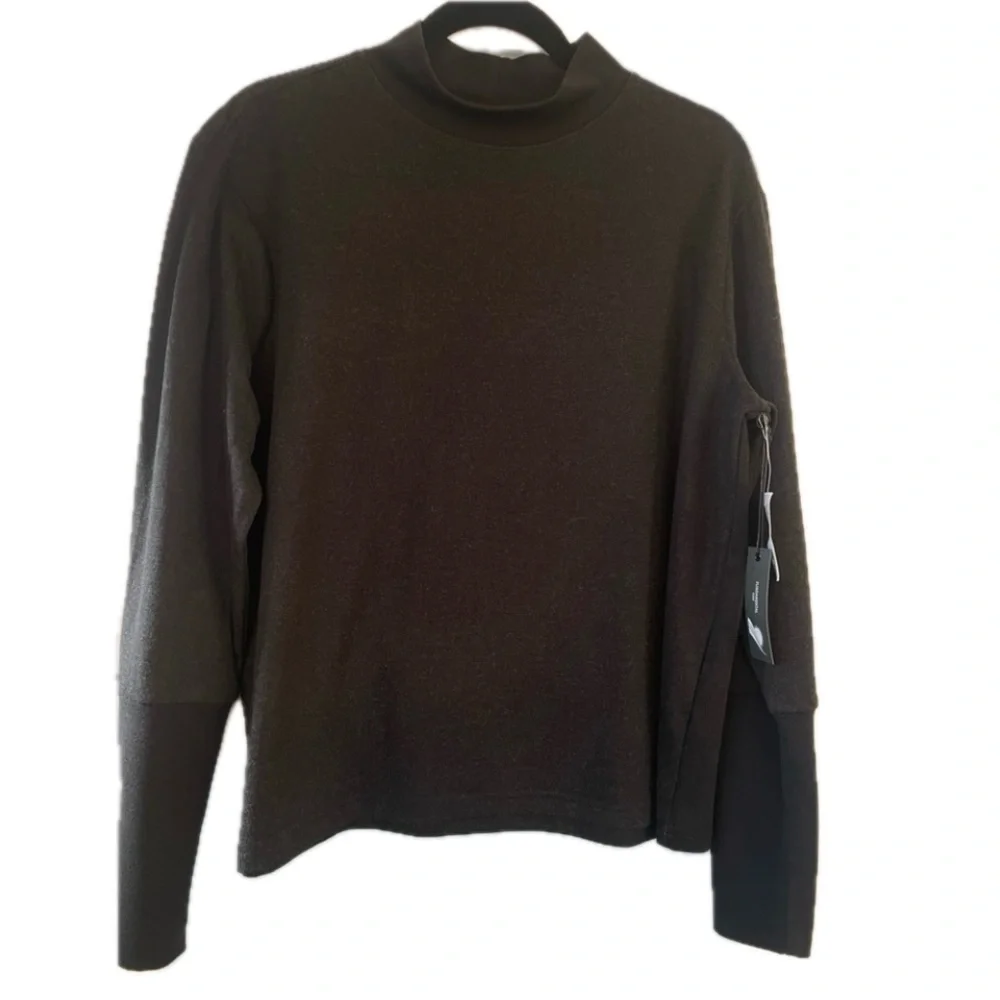 Fundamental Coast Black Top